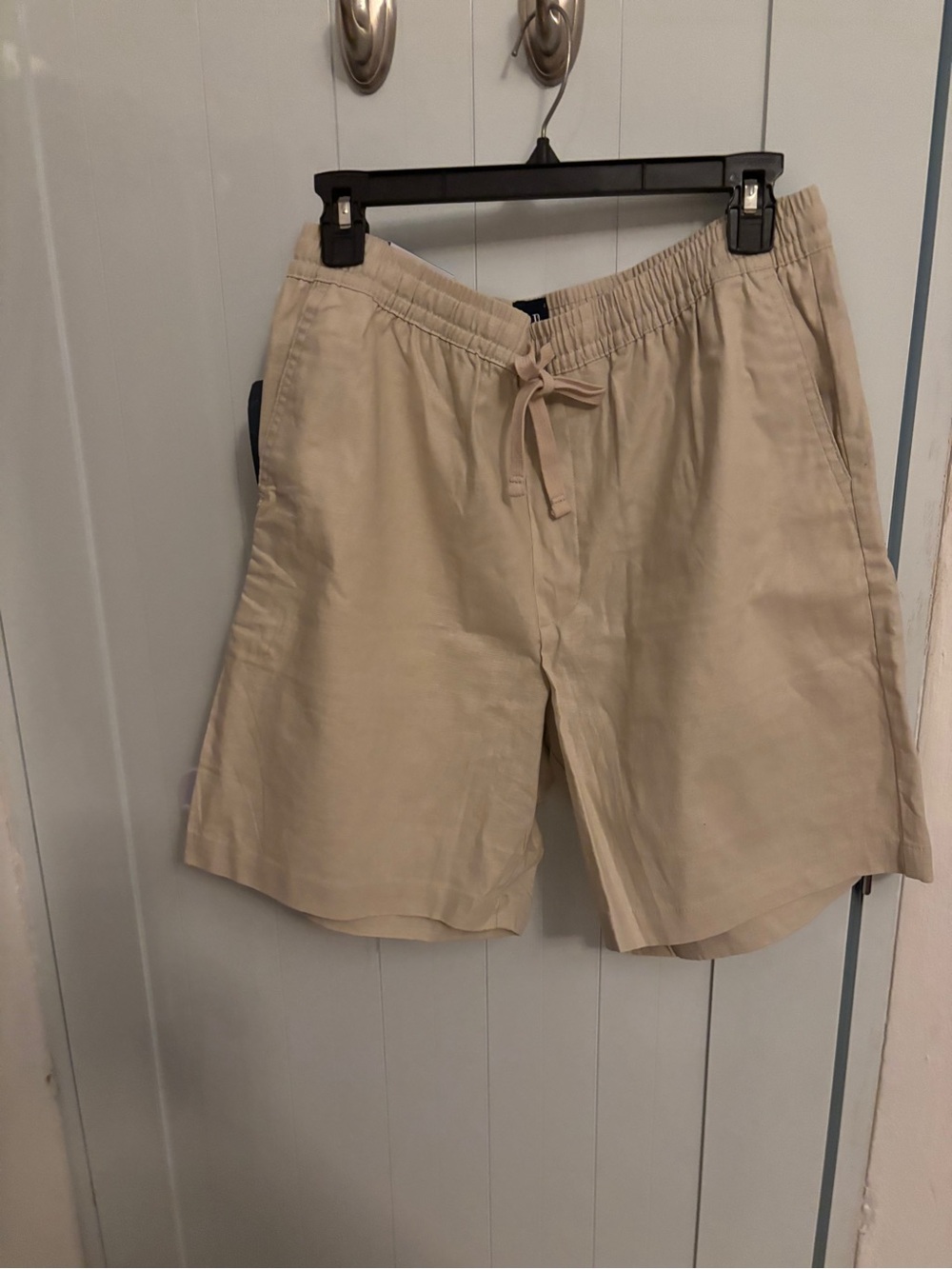 GAP Men's Drawstring Shorts in Tan